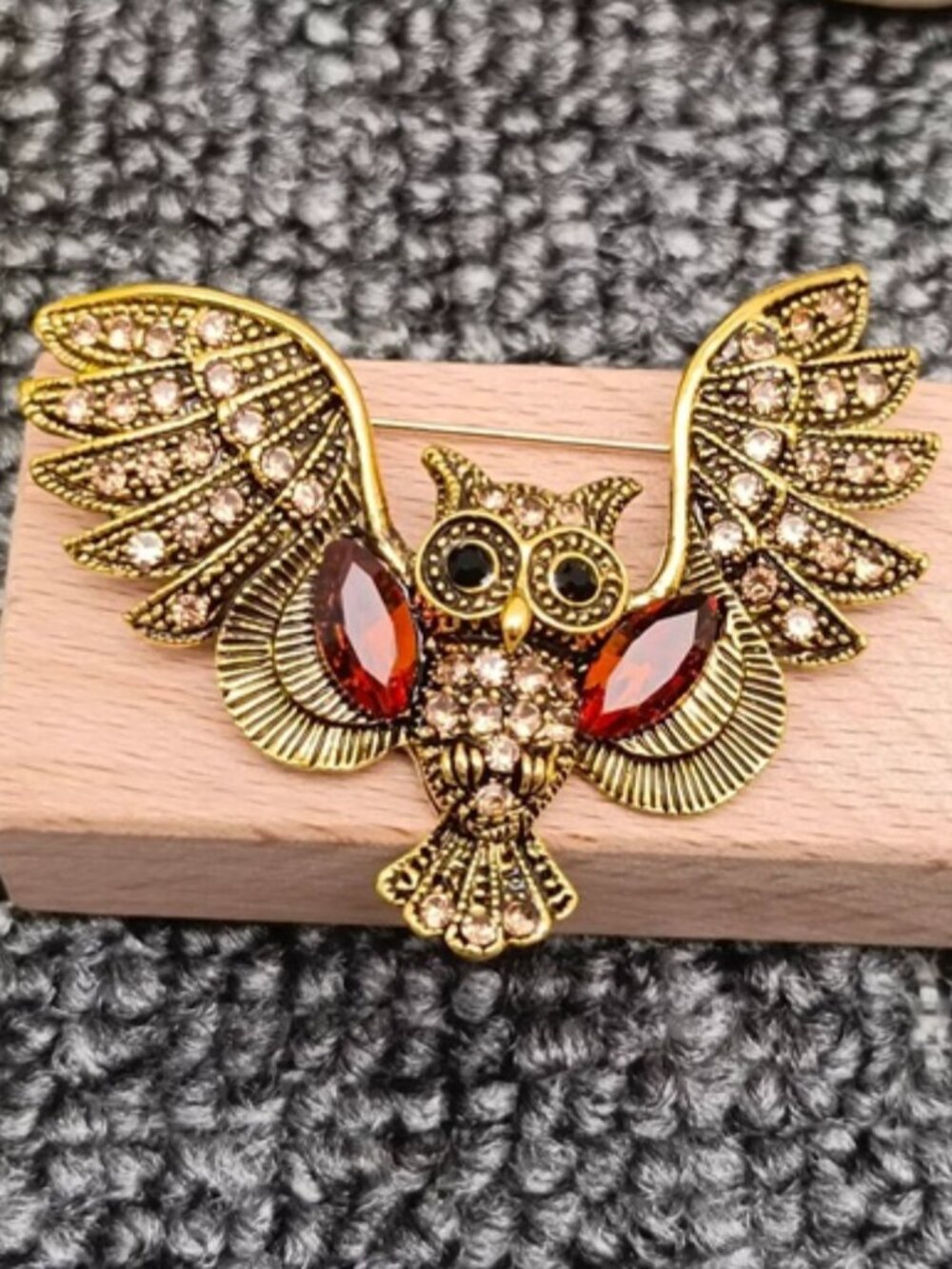 DESIGNER Retro Gold Fall Owl Moon Champagne/Red/Black Crystal Brooch Pin**NEW! - Picture 2 of 3